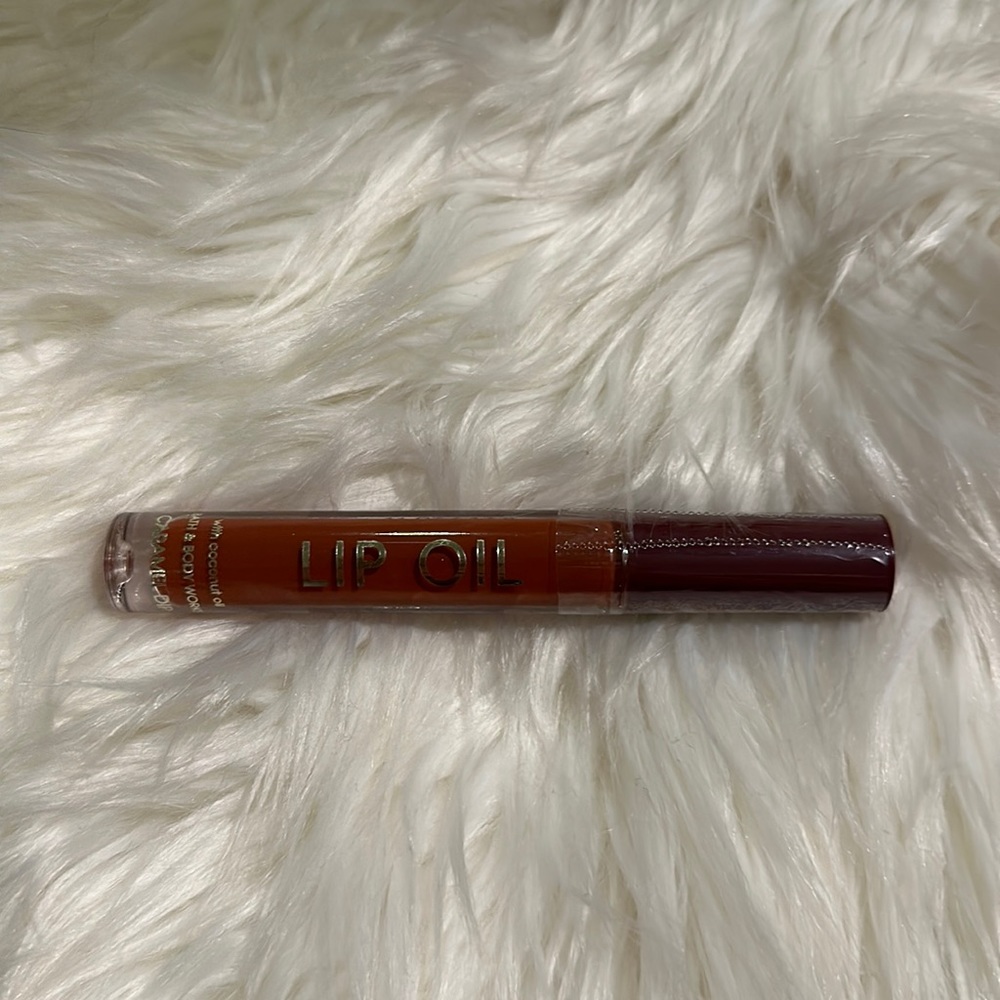 Bath & body works lip oil